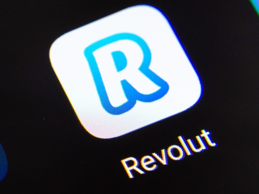 تطبيق Revolut يطلق العنان لتداول عملة Dogecoin