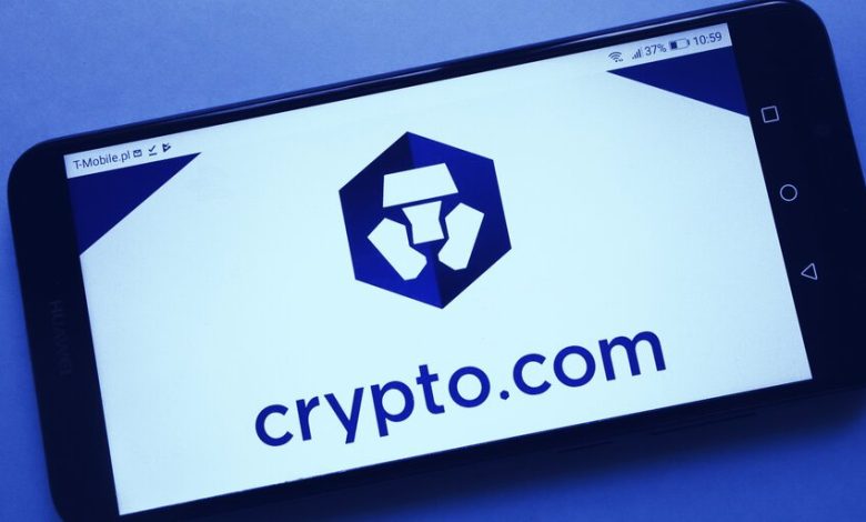 منصة Crypto.com تزيل عملات رقمية من برنامج الفوائد